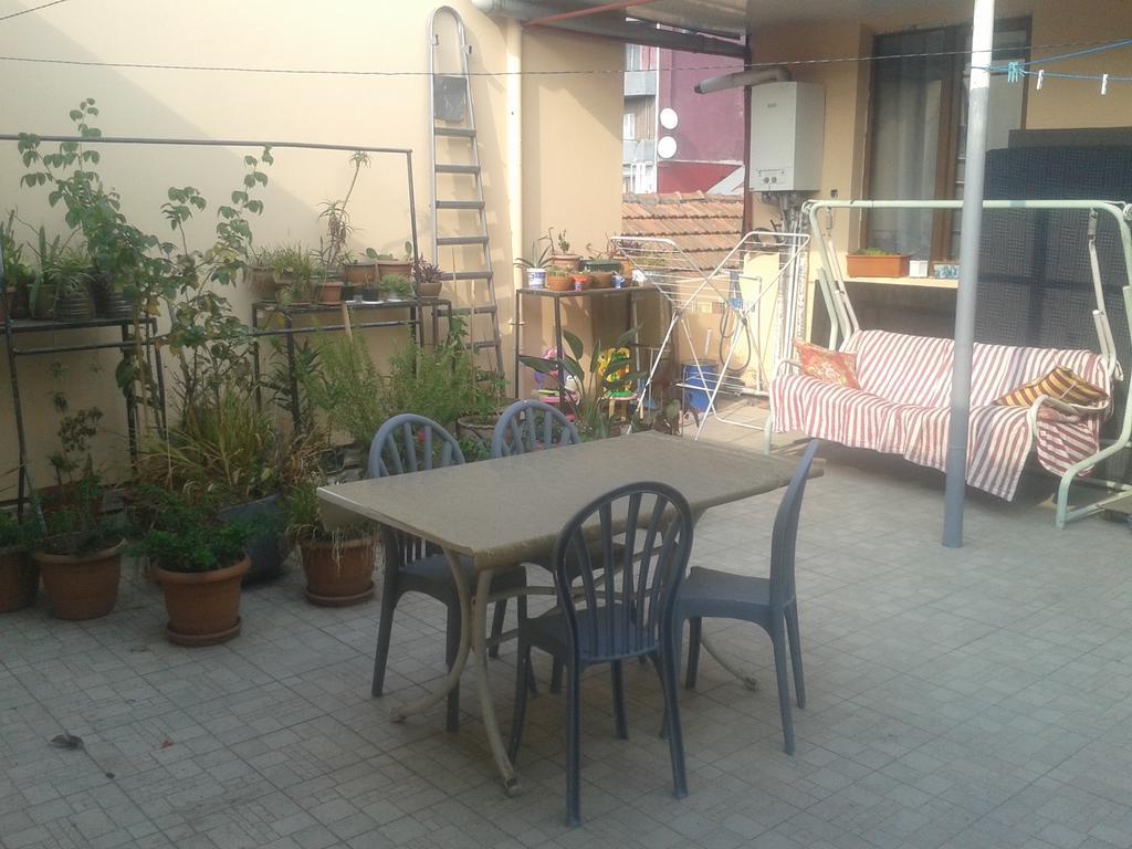 Maxim Mini Hotel Batumi Exterior photo