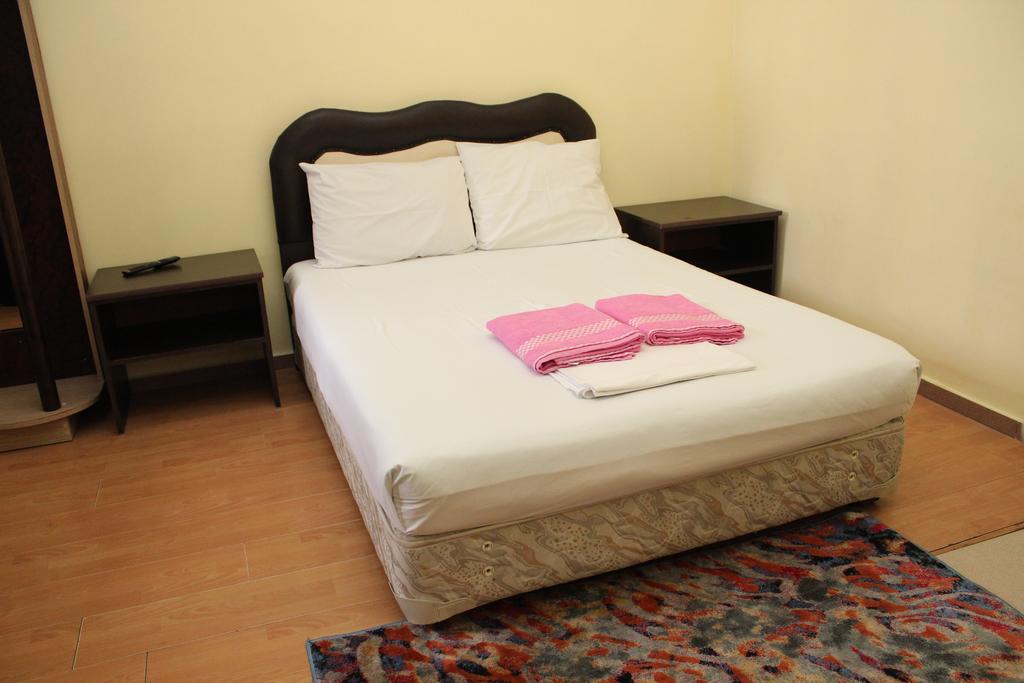 Maxim Mini Hotel Batumi Exterior photo